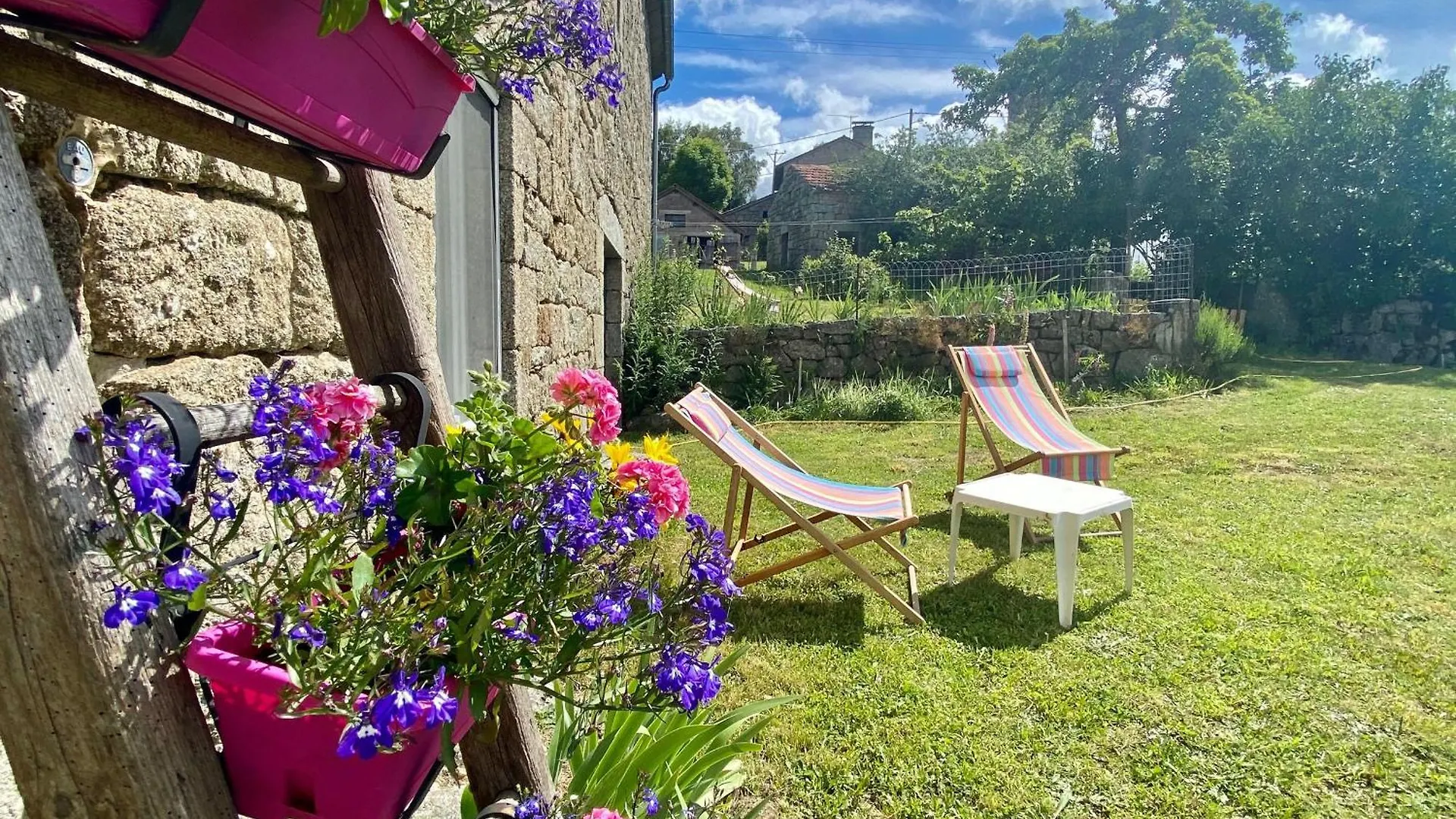 Holiday home Gite 10 Pers Avec 4 Chambres Et 3 Salles D'Eau, Animaux Admis - Fr-1-582-94 La Besseyre-Saint-Mary