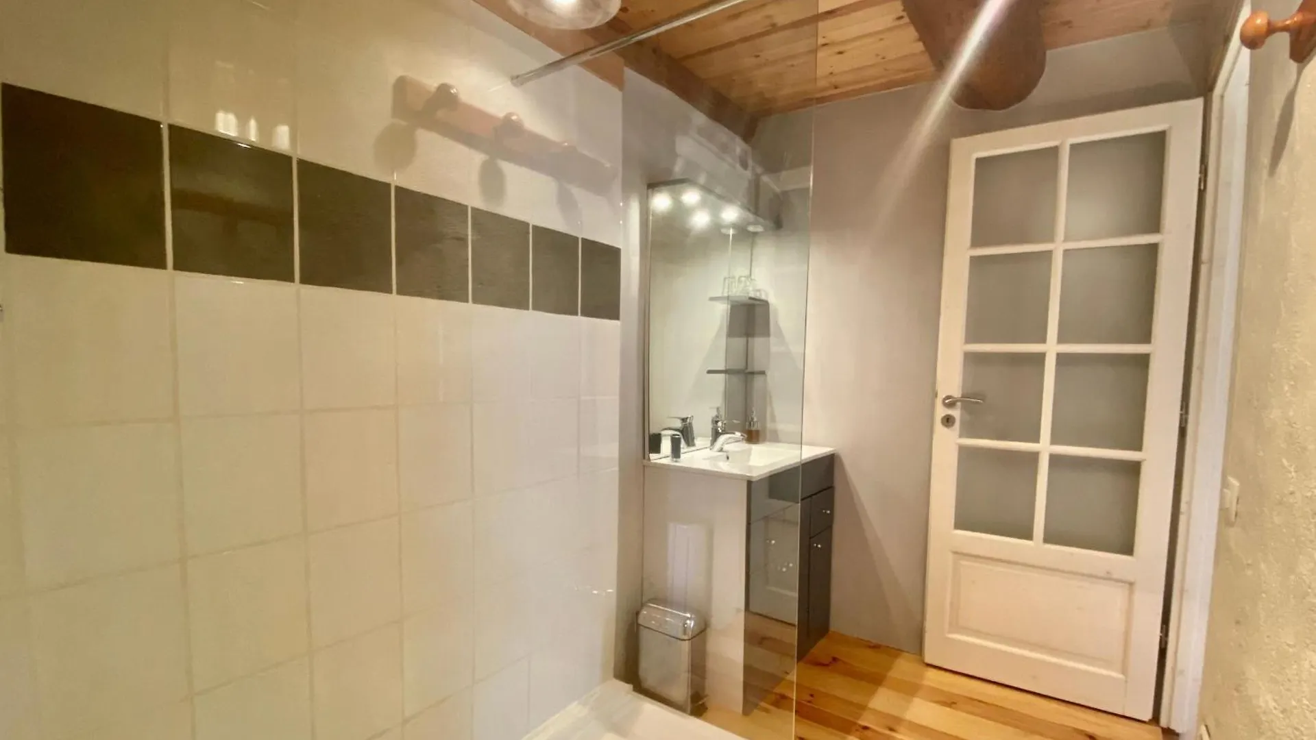 Gite 10 Pers Avec 4 Chambres Et 3 Salles D'Eau, Animaux Admis - Fr-1-582-94 La Besseyre-Saint-Mary