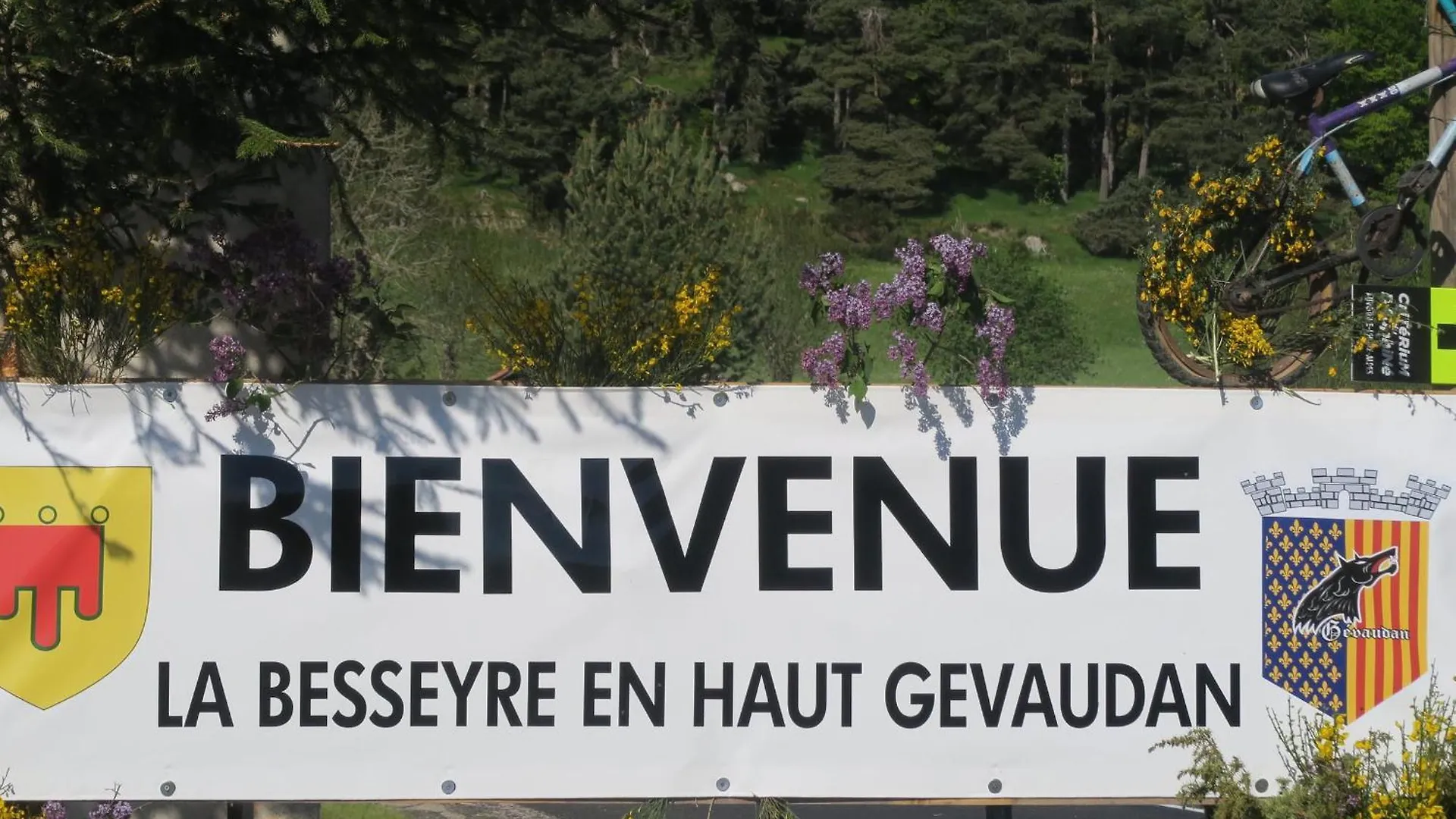 Gite 10 Pers Avec 4 Chambres Et 3 Salles D'Eau, Animaux Admis - Fr-1-582-94 La Besseyre-Saint-Mary
